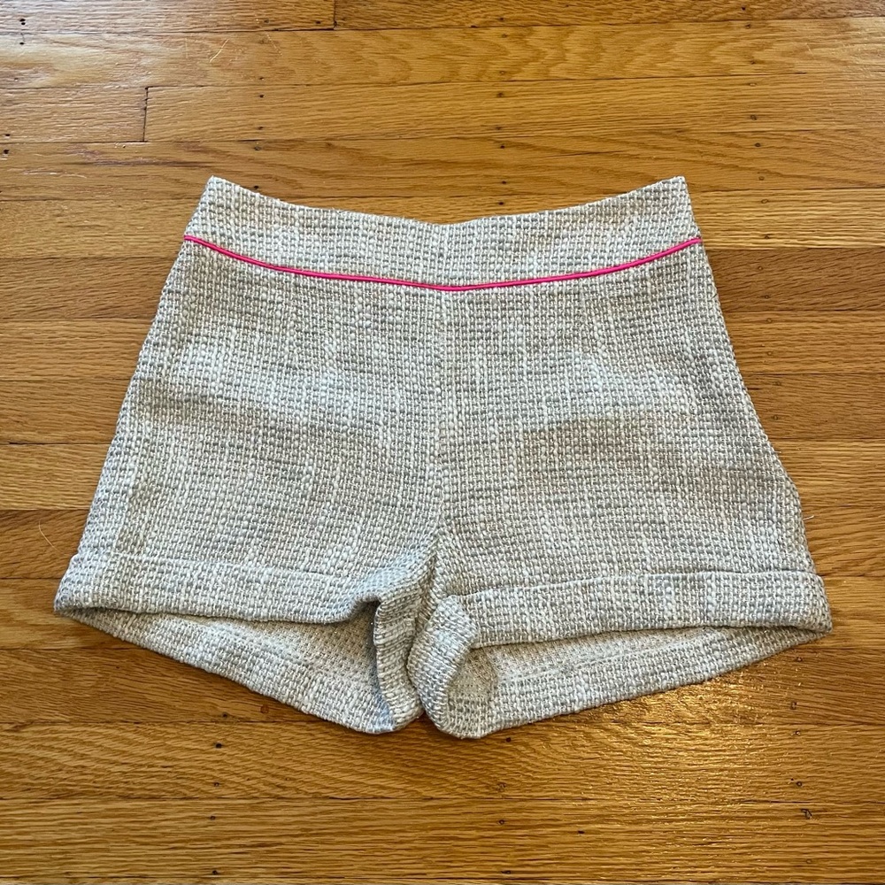 ASOS Petite ivory/grey tweed shorts with pink piping, metallic thread. Size 10.